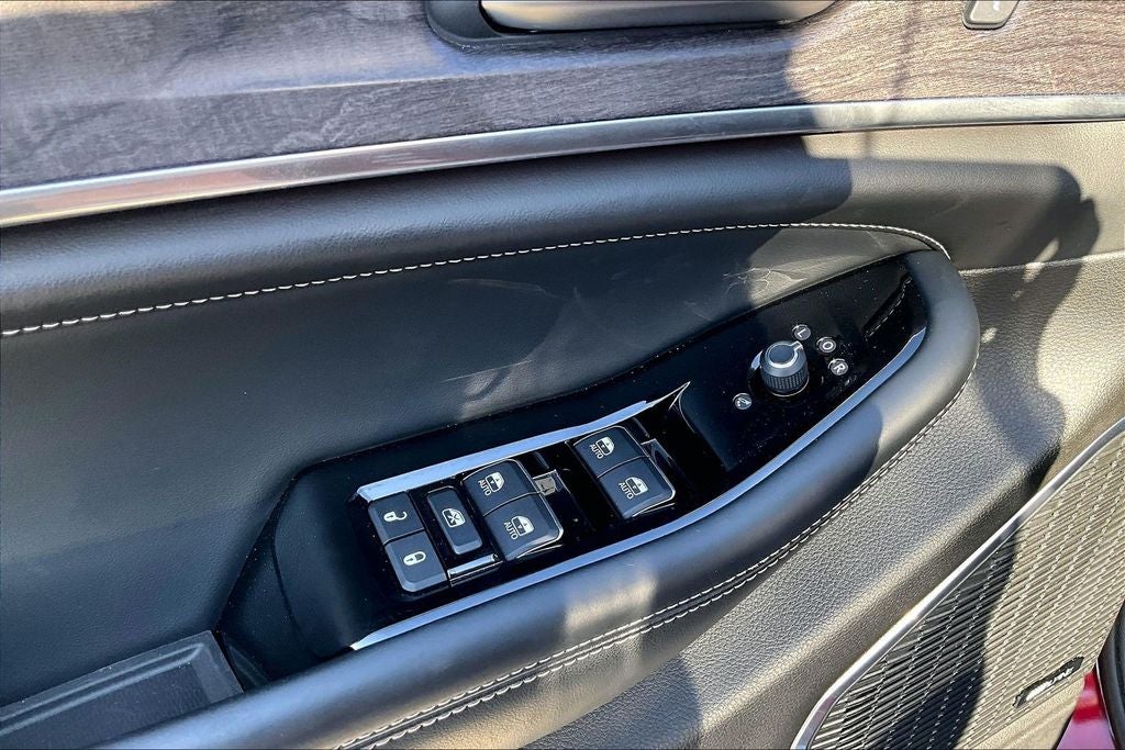 2023 Jeep Grand Cherokee Overland