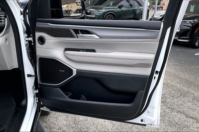 2025 Jeep Wagoneer Base