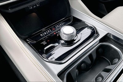 2025 Jeep Wagoneer Base