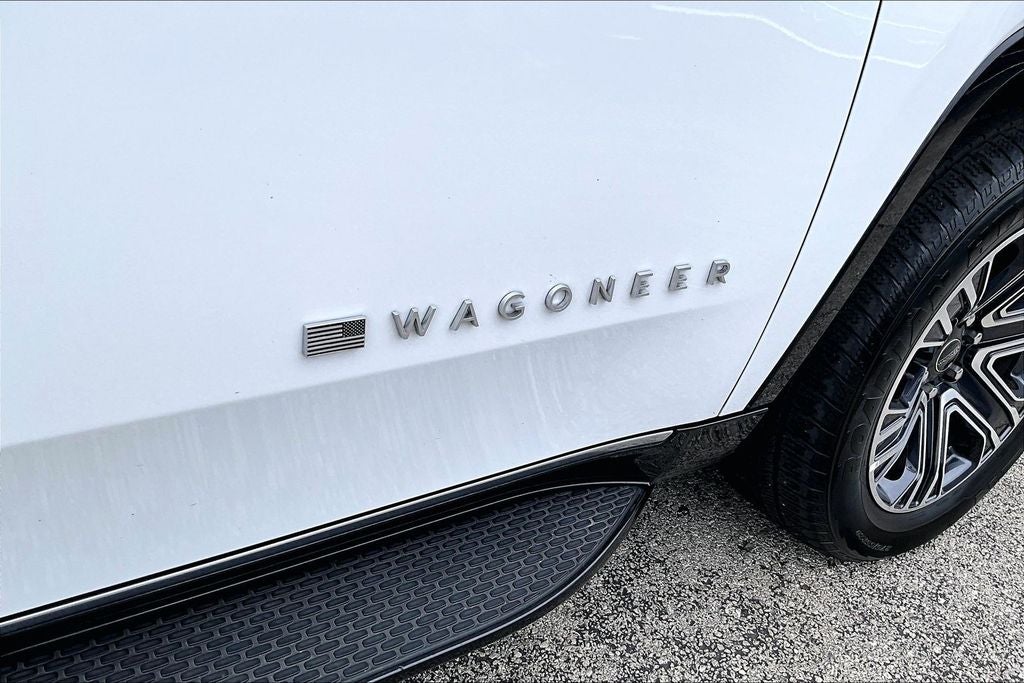 2025 Jeep Wagoneer Base