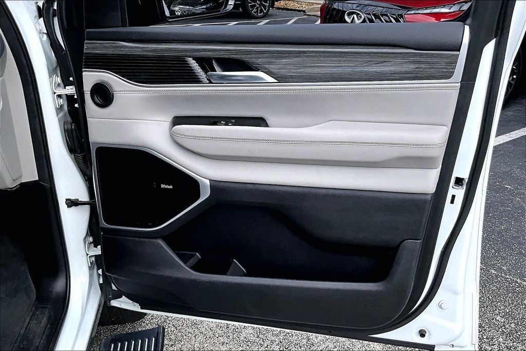 2022 Jeep Wagoneer Series III