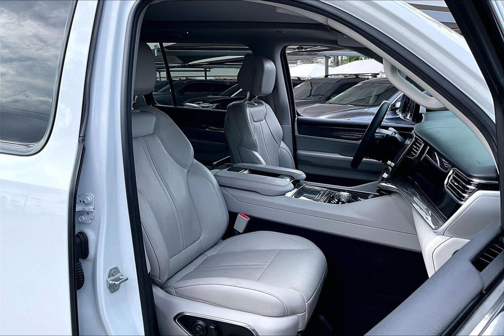 2022 Jeep Wagoneer Series III
