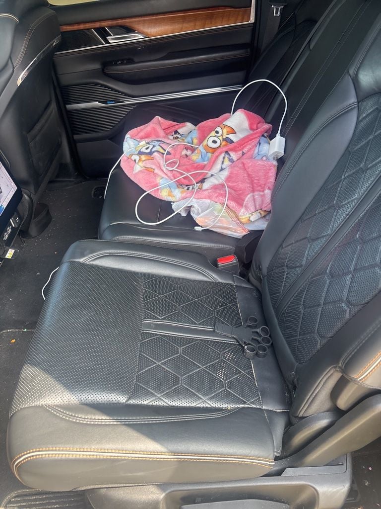 2022 Jeep Grand Wagoneer Series III