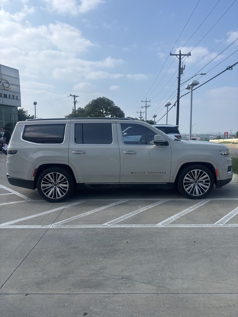 2022 Jeep Grand Wagoneer Series III