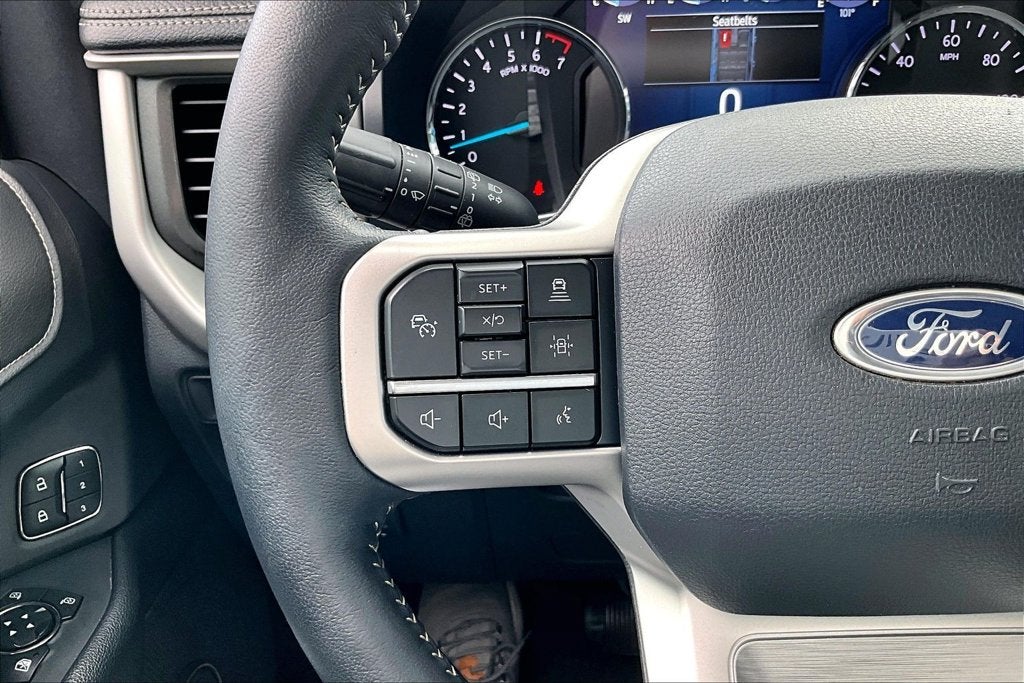 2023 Ford Expedition XLT