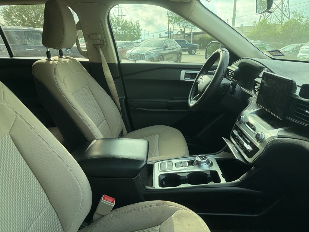 2020 Ford Explorer Base