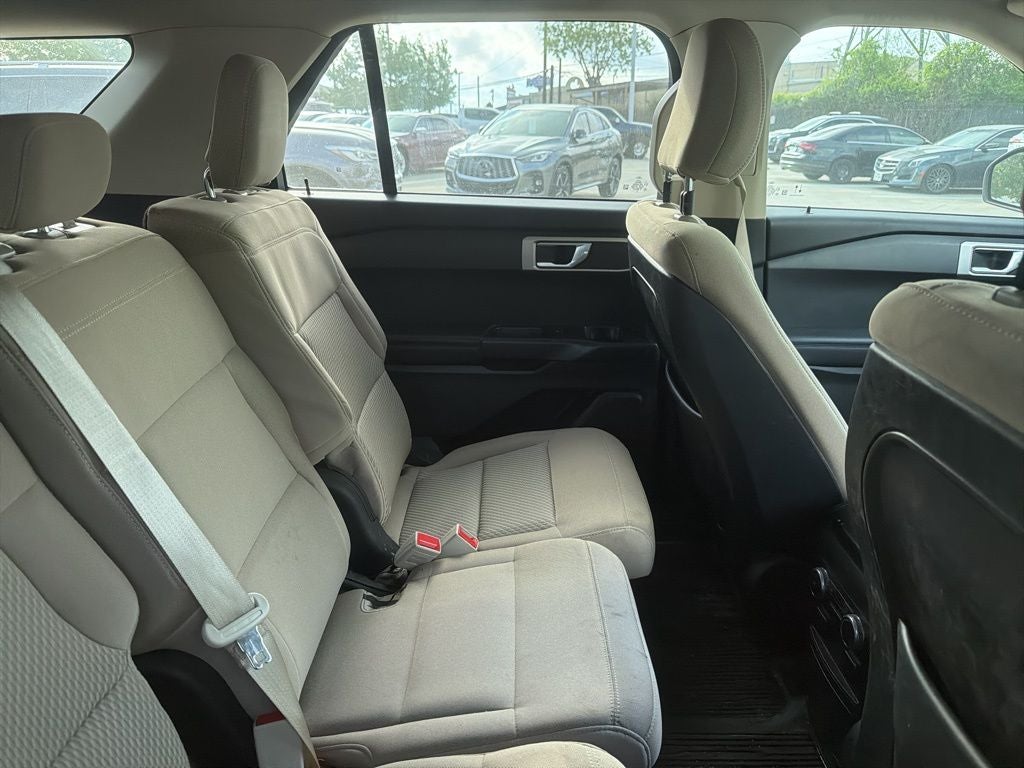 2020 Ford Explorer Base