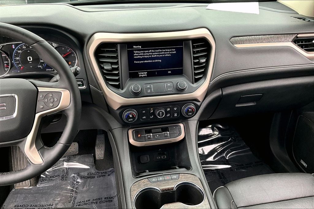 2023 GMC Acadia Denali