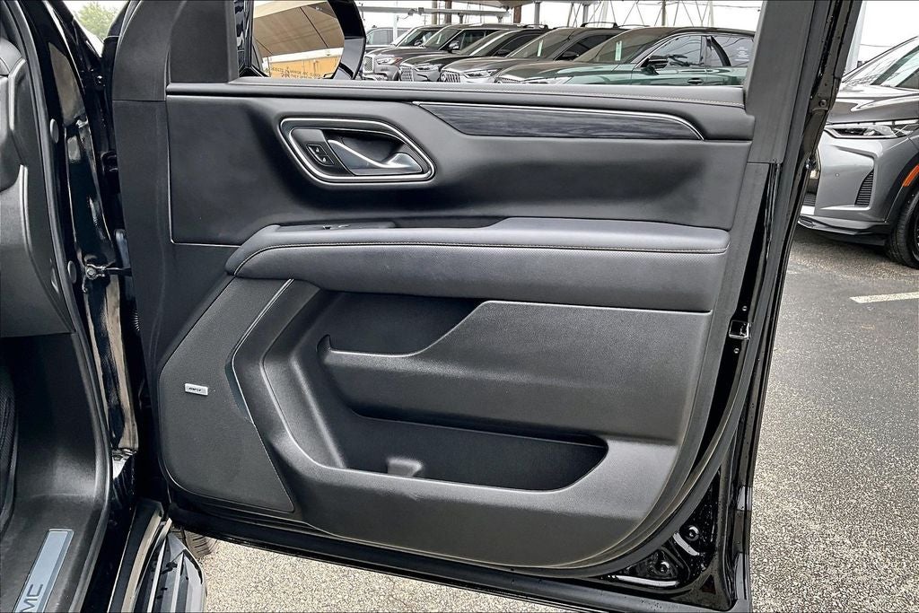 2024 GMC Yukon SLT