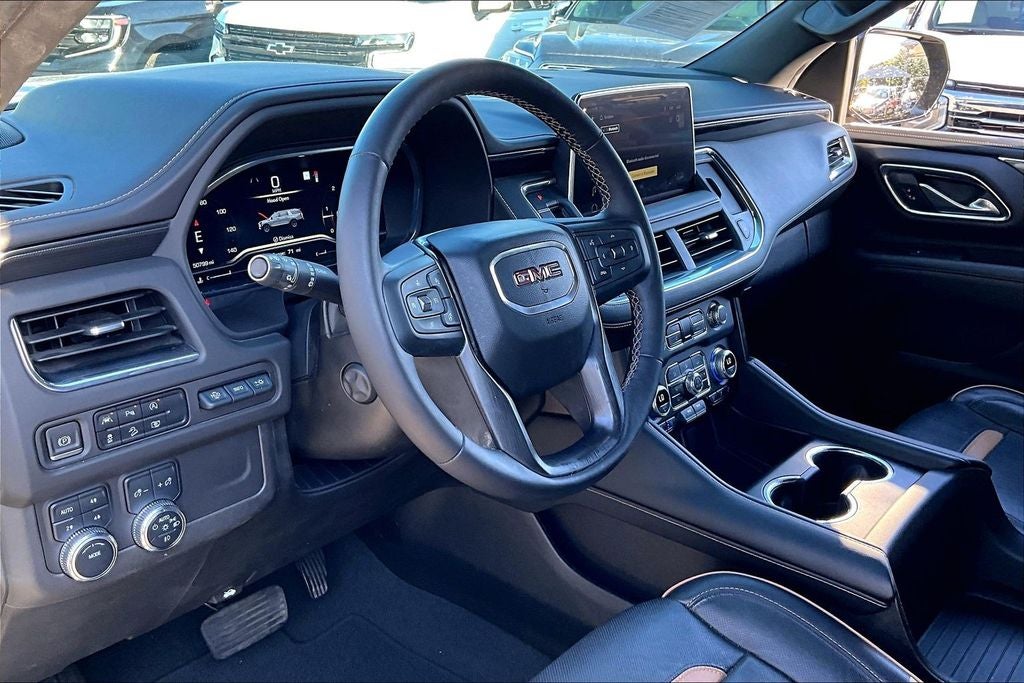2023 GMC Yukon XL AT4