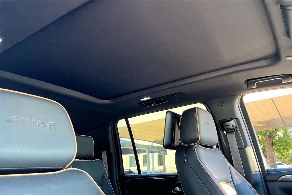 2023 GMC Yukon XL AT4