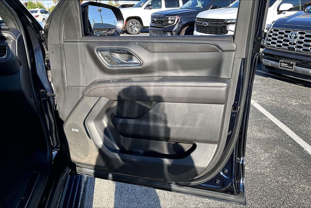 2023 GMC Yukon XL AT4