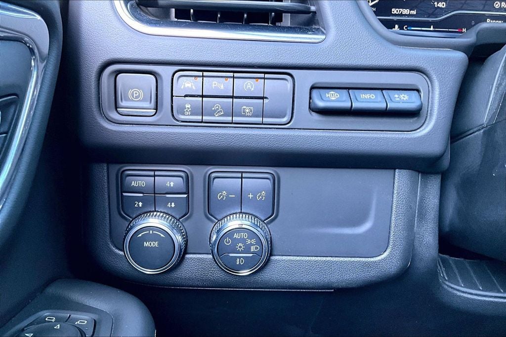 2023 GMC Yukon XL AT4