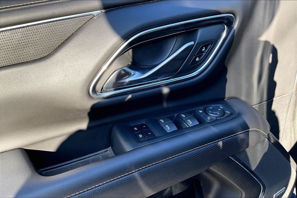 2023 GMC Yukon XL AT4