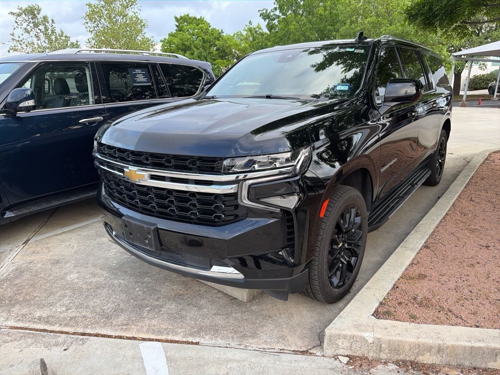 2023 Chevrolet Suburban LS