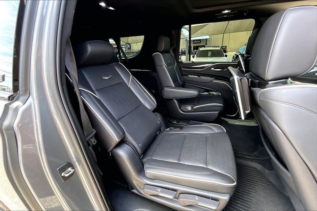 2022 Cadillac Escalade ESV Sport