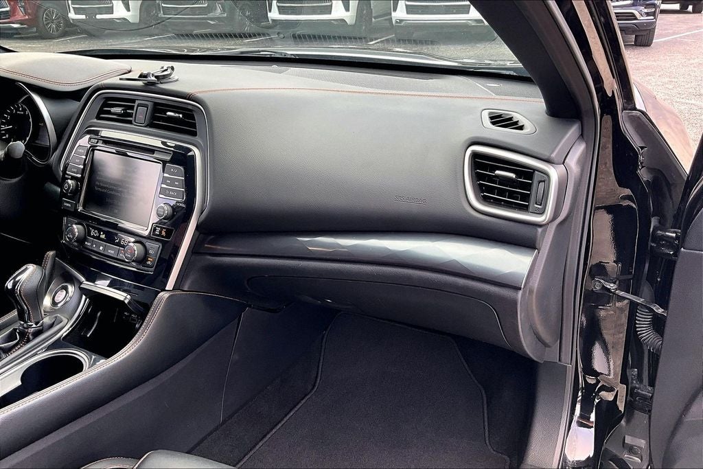 2023 Nissan Maxima SR