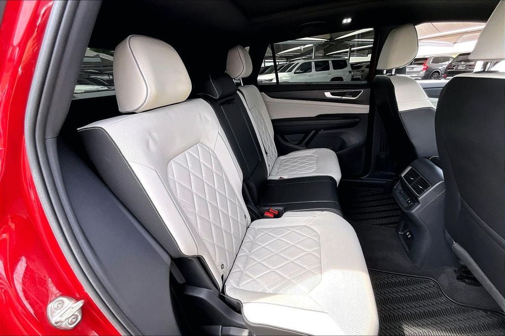 2024 Volkswagen Atlas Cross Sport 2.0T SEL Premium R-Line