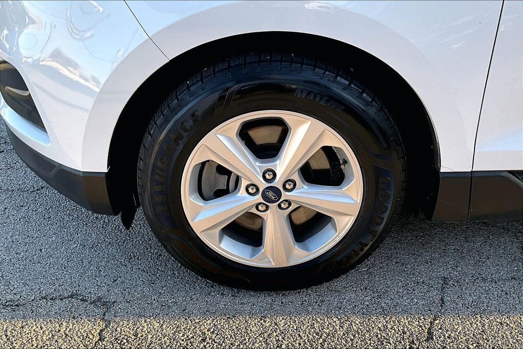 2021 Ford Edge SE