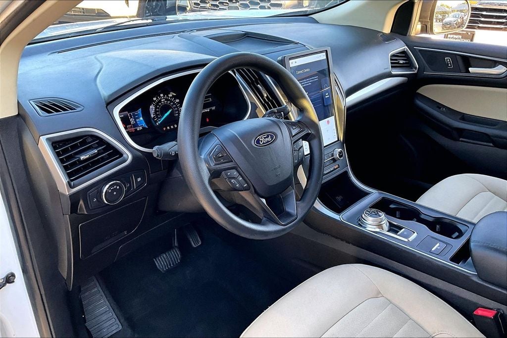 2021 Ford Edge SE