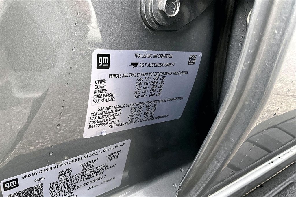 2025 GMC Sierra 1500 AT4