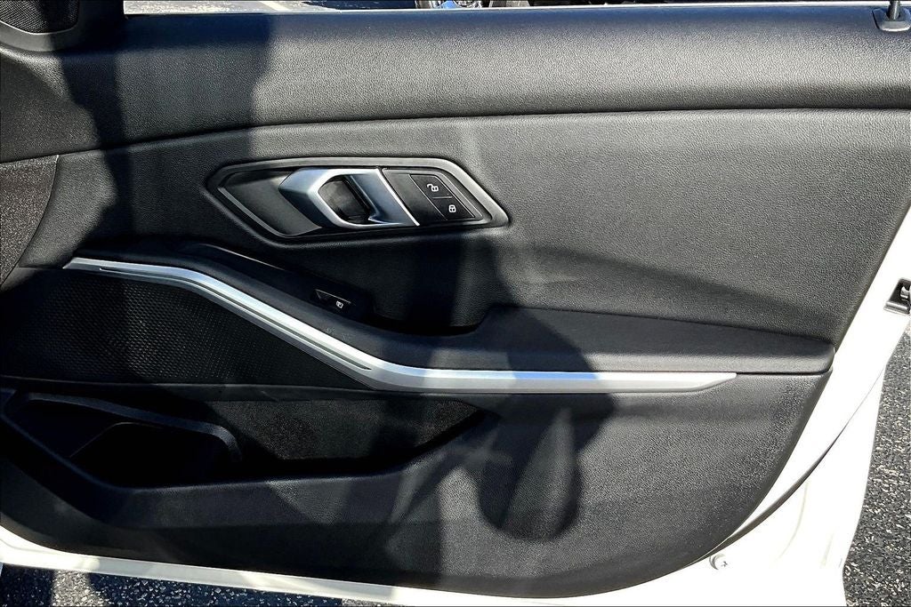 2025 BMW 3 Series 330i