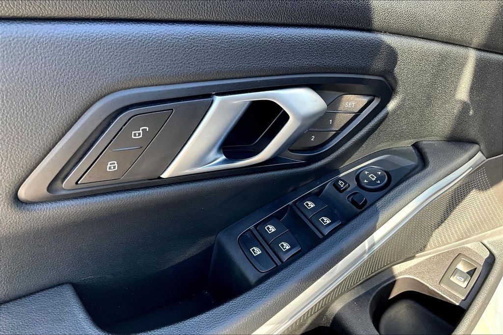 2025 BMW 3 Series 330i