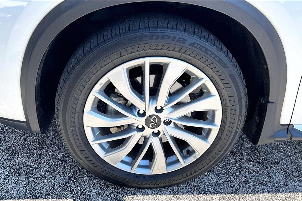 2023 INFINITI QX50 LUXE
