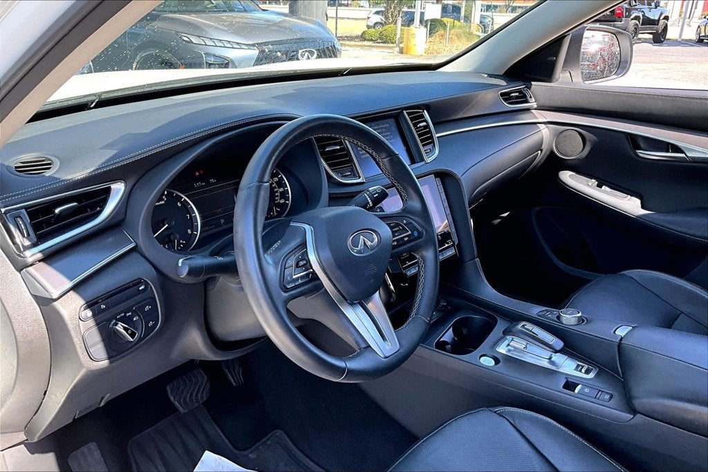 2023 INFINITI QX50 LUXE