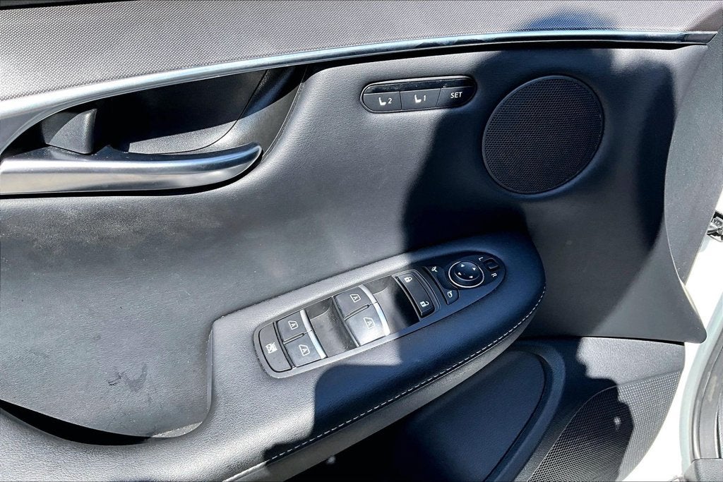 2023 INFINITI QX50 LUXE