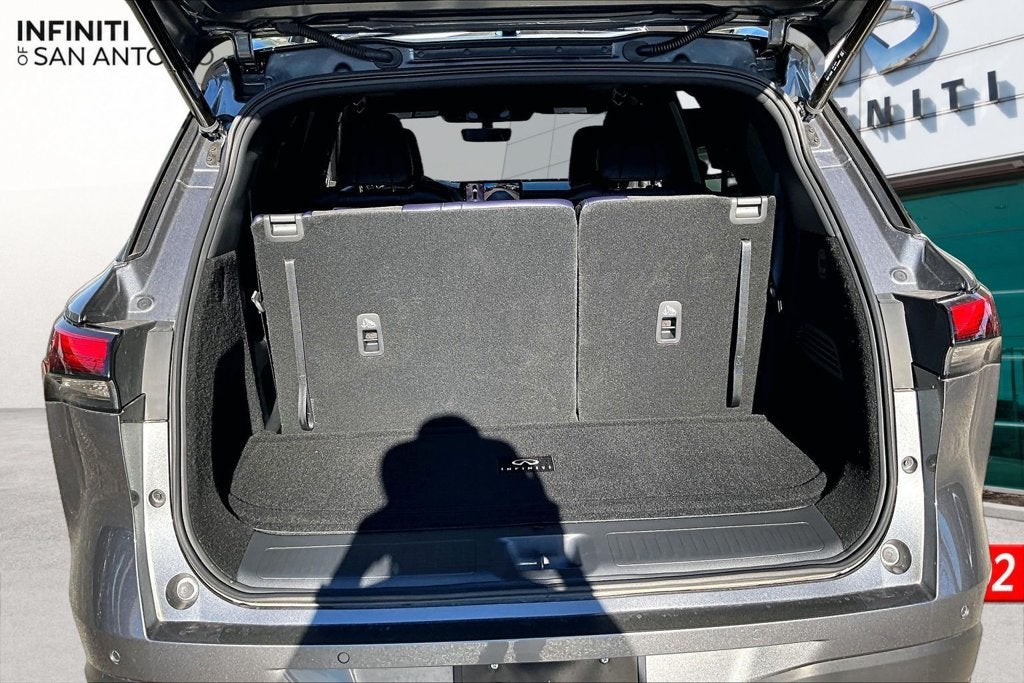 2023 INFINITI QX50 LUXE