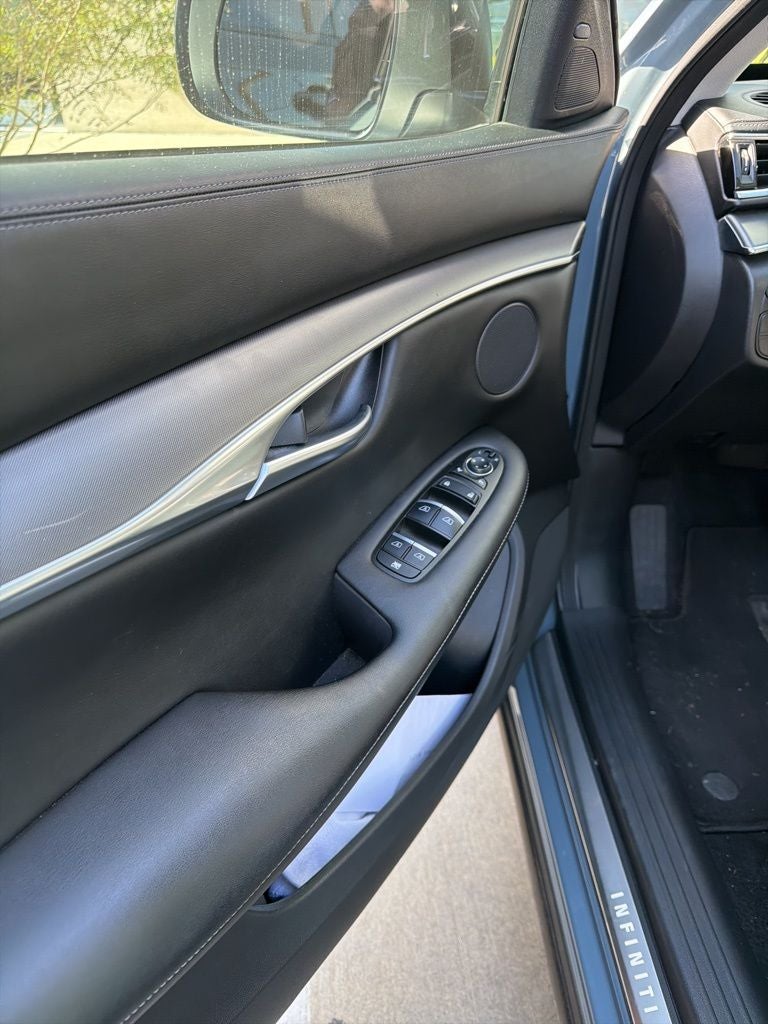 2022 INFINITI QX50 LUXE