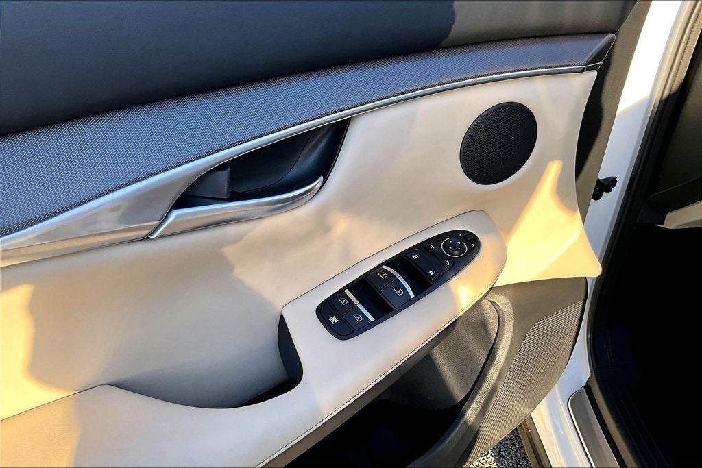 2022 INFINITI QX50 LUXE