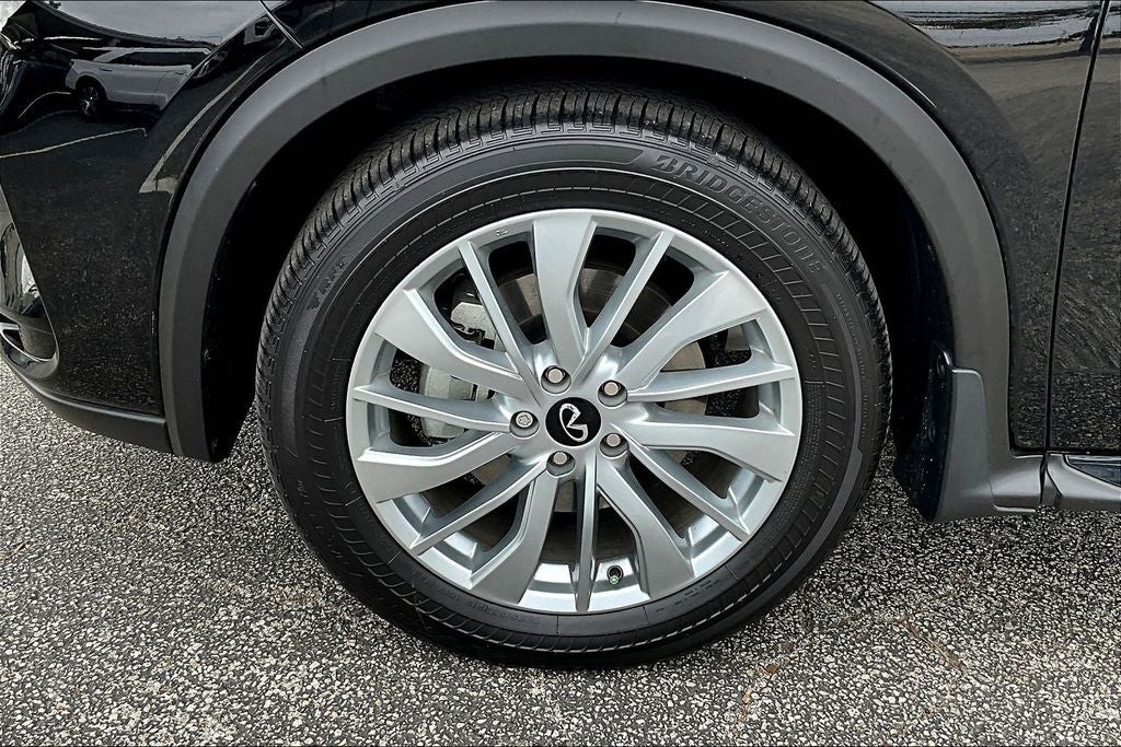 2025 INFINITI QX50 LUXE