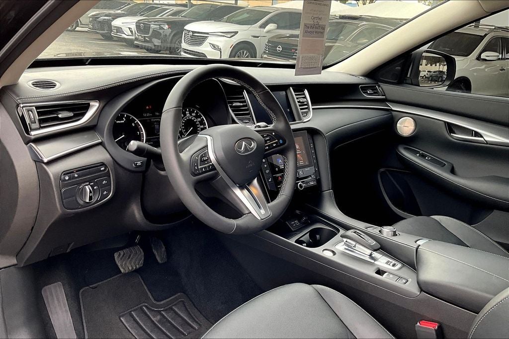 2025 INFINITI QX50 LUXE
