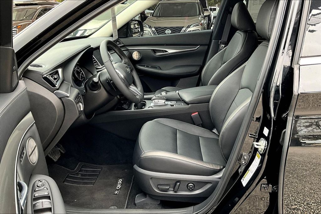 2025 INFINITI QX50 LUXE