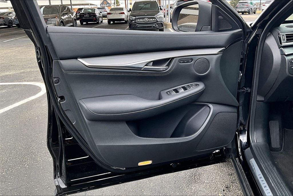 2025 INFINITI QX55 LUXE