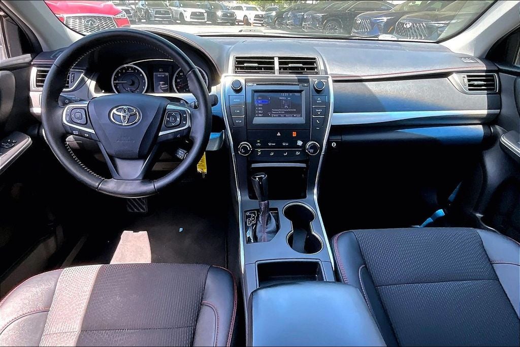 2016 Toyota Camry SE