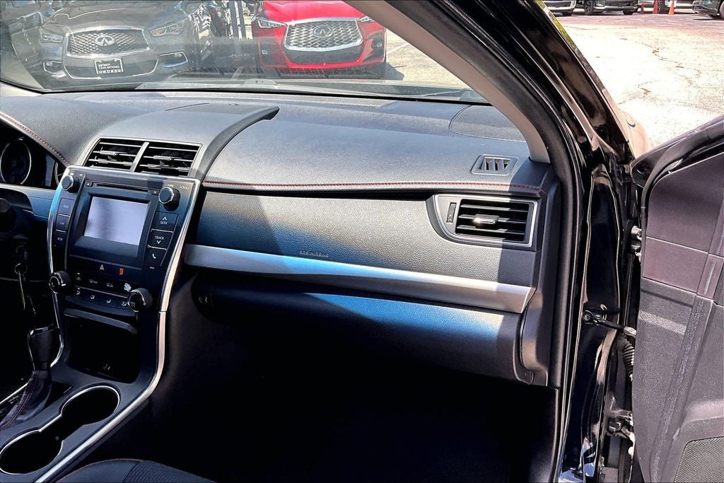 2016 Toyota Camry SE