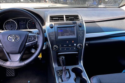 2016 Toyota Camry SE