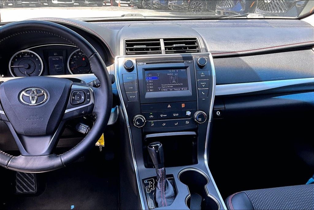 2016 Toyota Camry SE