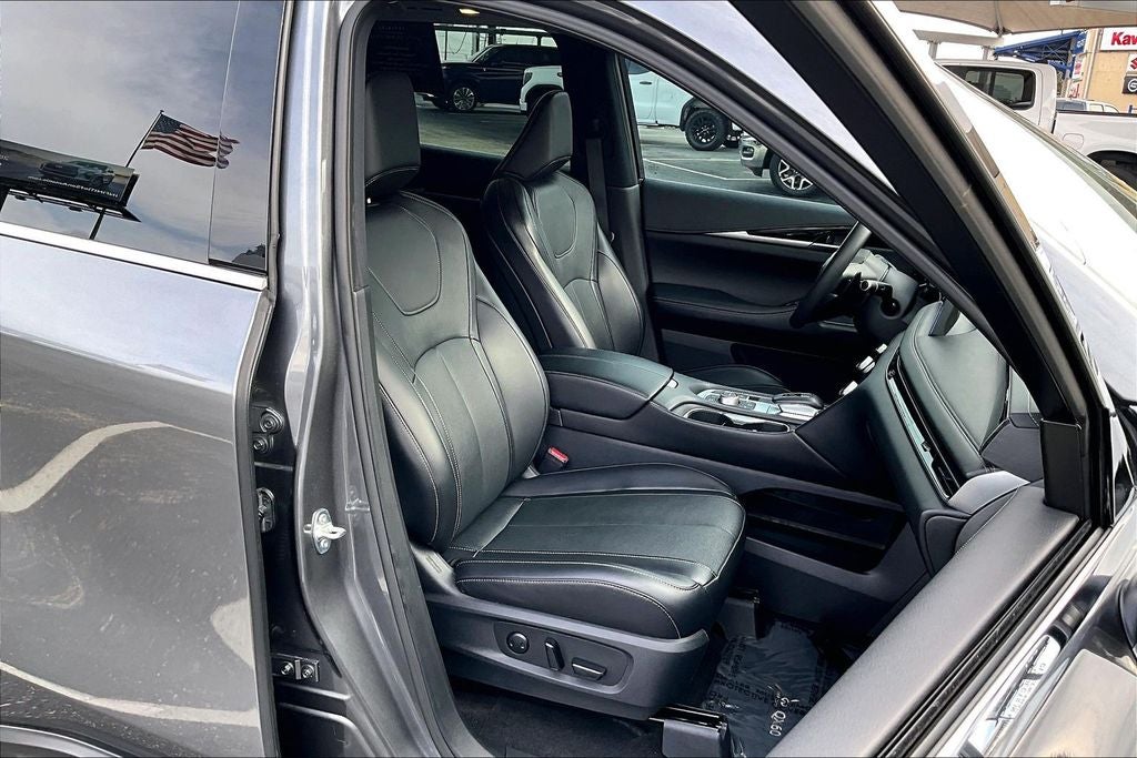 2025 INFINITI QX60 PURE