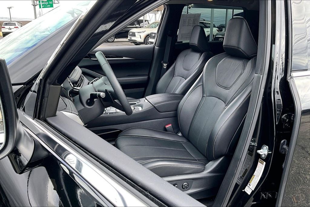 2025 INFINITI QX60 PURE