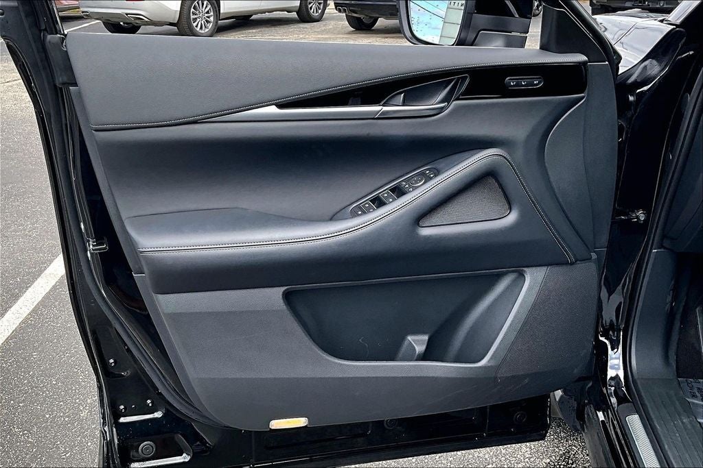 2025 INFINITI QX60 PURE