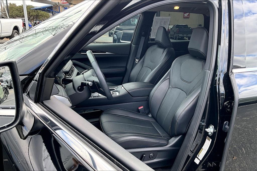 2025 INFINITI QX60 PURE