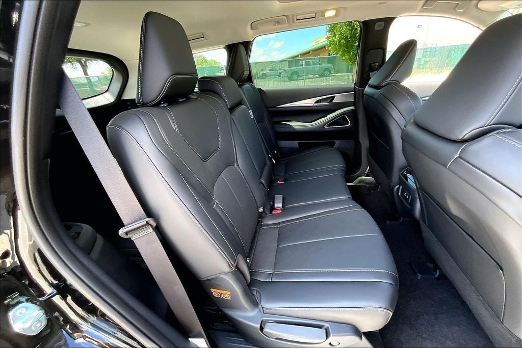 2027 INFINITI QX60 LUXE