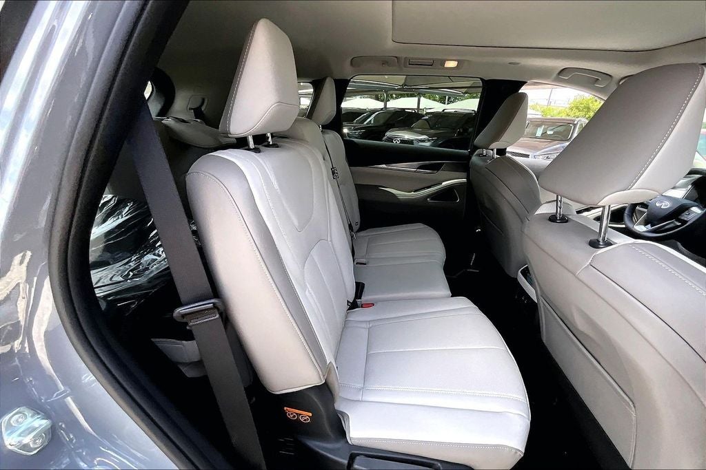 2027 INFINITI QX60 LUXE