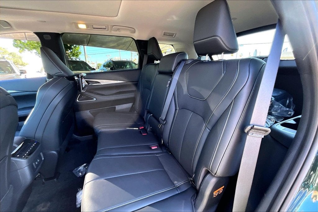 2027 INFINITI QX60 LUXE