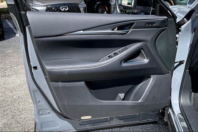 2027 INFINITI QX60 LUXE