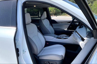 2027 INFINITI QX60 LUXE